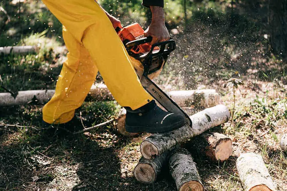 Log Splitting using chainsaw